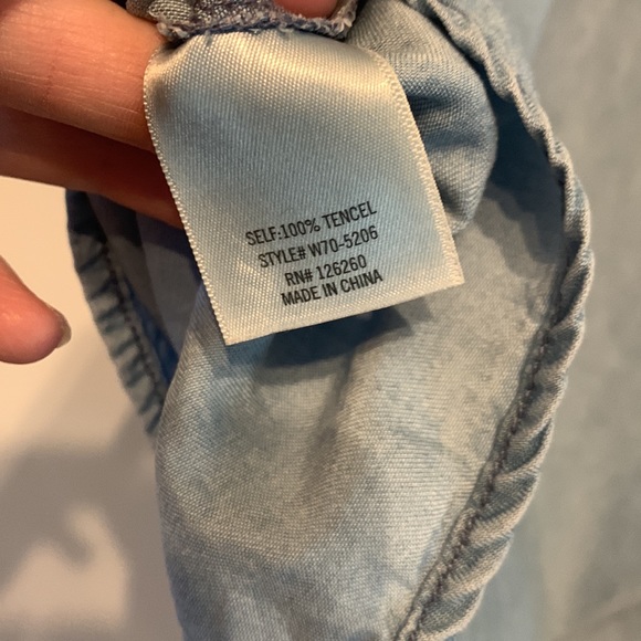 Francesca’s Ruffle Sleeve Dress - Size Medium - Picture 2 of 6